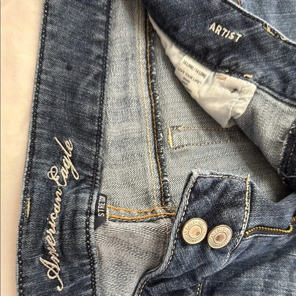 Women's Blue Jeans - Picture 2 of 3